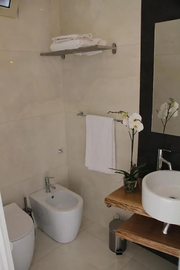 Casa Franzese Bed & Breakfast Naples Italy