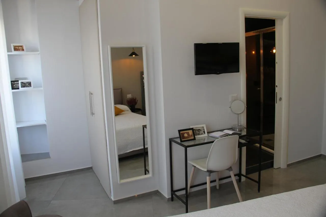Casa Franzese Bed & Breakfast Naples